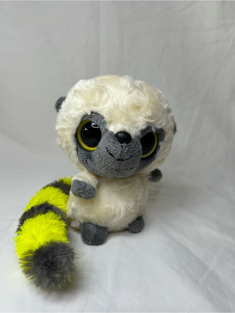 Aurora YooHoo & Friends Plush White Lemur Bush Baby Neon Yellow Striped Tail Toy